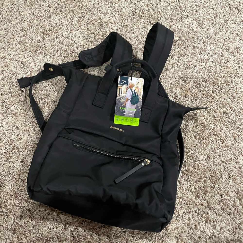 NWT travelon backpack